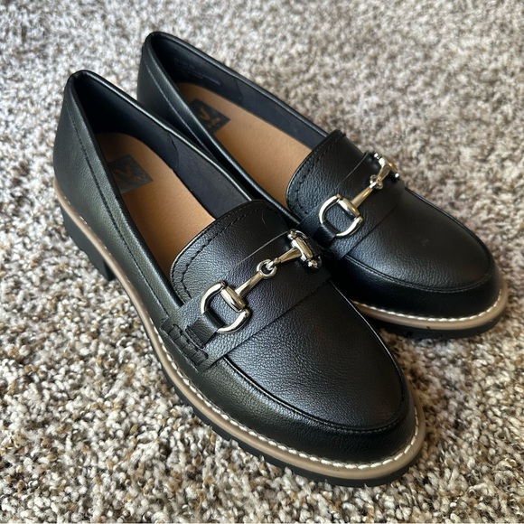 DV by Dolce Vita Shoes - DV Dolce Vita Women’s Penny Loafers. Black. Size 8.